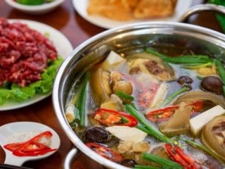 Cách Chế Biến Món Lẩu Đuôi Bò Nấu Chao