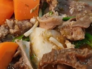 Cách Chế Biến Lẩu Lòng Bò Hầm Sả Thơm Ngon