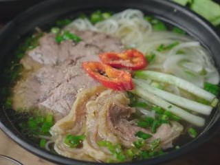 Cách Chế Biến Món Phở Bò Tái Gầu Bò