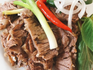 Cách Luộc Nạm Bò Thơm Ngon
