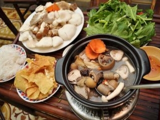 Món Lẩu Đuôi Bò Hầm Thuốc Bắc Cho Ngày Se Lạnh
