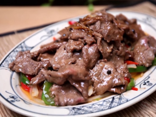 Thăn Bò Sốt Tiêu Đen