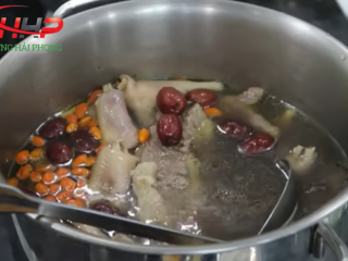 Nạm Bò Tiềm Thuốc Bắc - Món Ngon Bổ Dưỡng