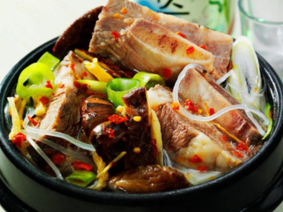 Sườn Bò Hầm Cay - Cách Làm Đơn Giản, Ngon Tuyệt Cú Mèo
